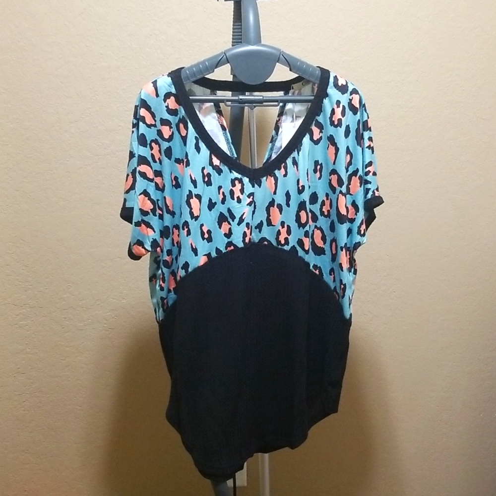 Very cute leopard print top